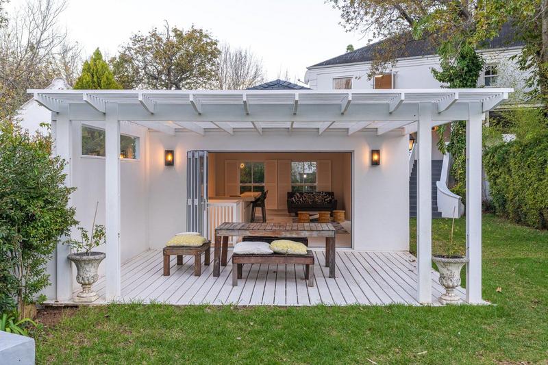 5 Bedroom Property for Sale in Constantia Western Cape
